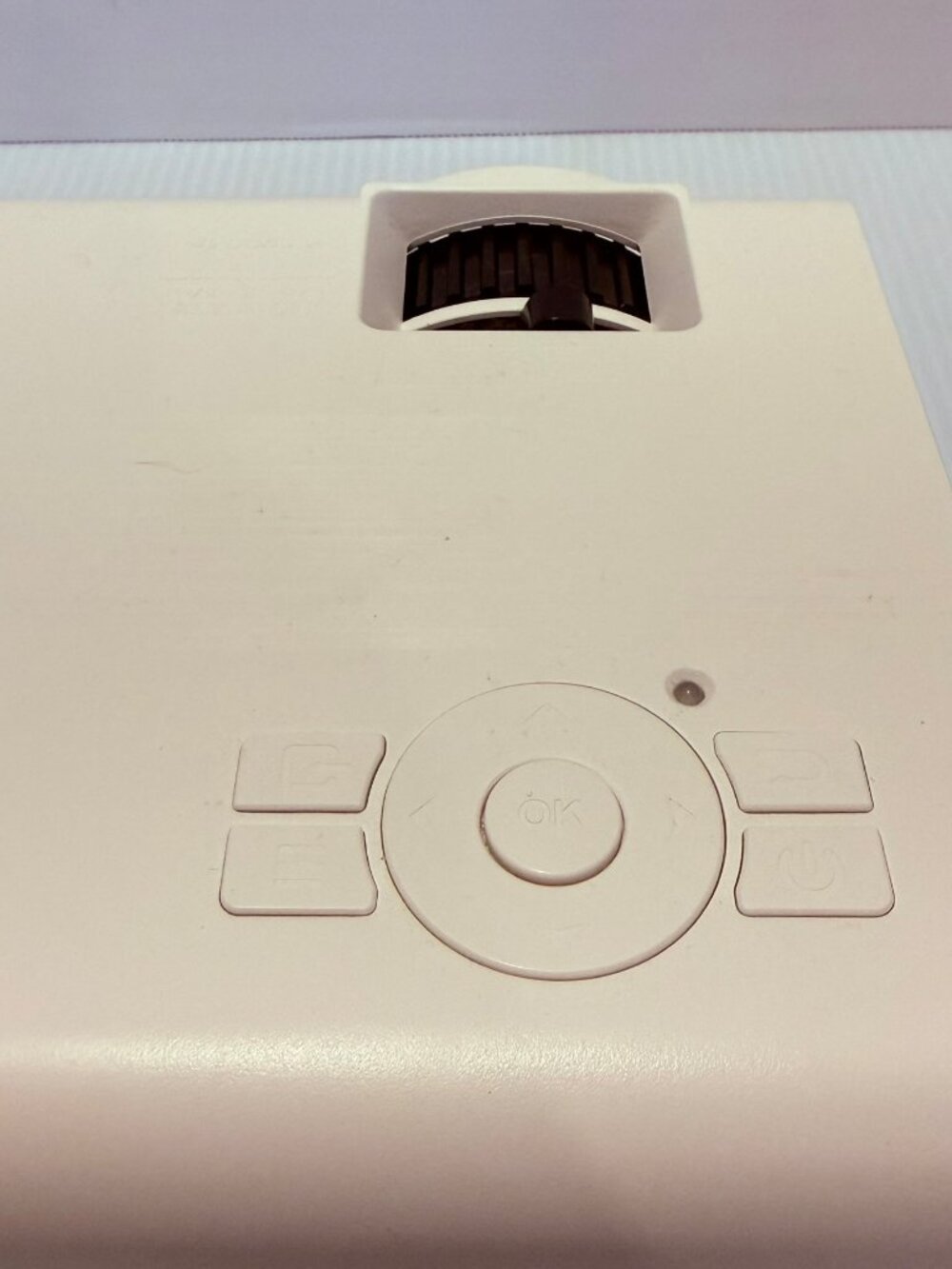 Core Innovations 150” Home Theater Projector - Picture 4 of 7